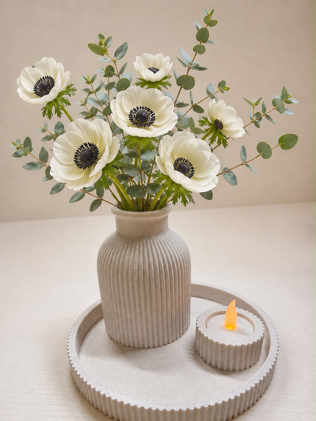 Ribbed 3D-printed vase and candle holder set